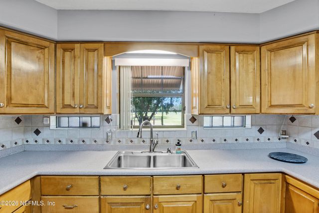 289 CHESSER Road, Hollister, FL 32147