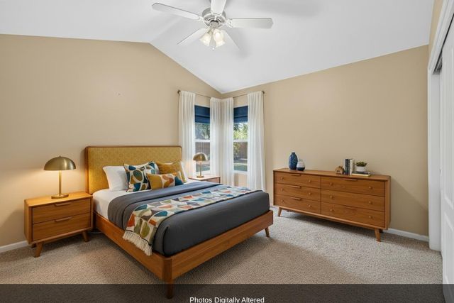 1327 E La France Drive, Fresno, CA 93720