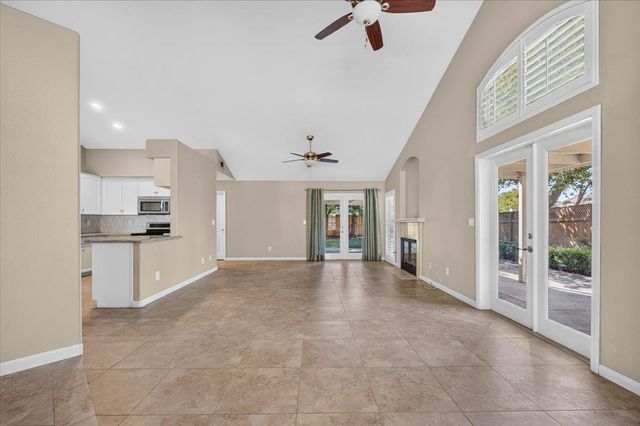 1327 E La France Drive, Fresno, CA 93720