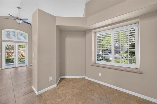 1327 E La France Drive, Fresno, CA 93720