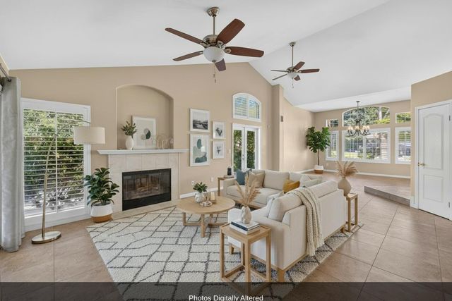 1327 E La France Drive, Fresno, CA 93720