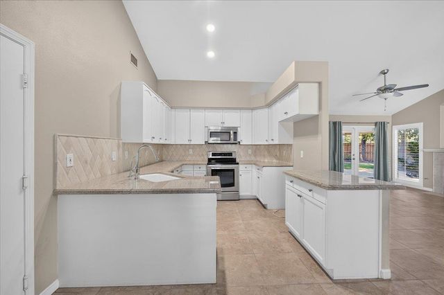 1327 E La France Drive, Fresno, CA 93720