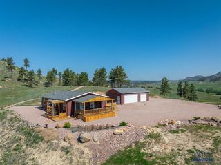 28085 HARGINS RD, Hot Springs, SD 57747