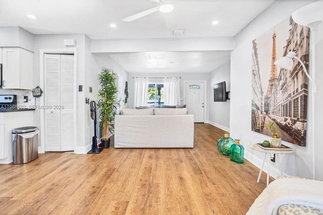 2450 NE 18th Street, Pompano Beach, FL 33062