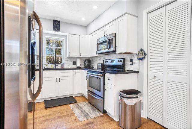 2450 NE 18th Street, Pompano Beach, FL 33062