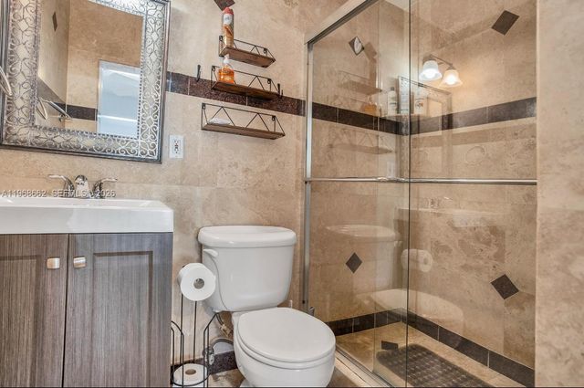 2450 NE 18th Street, Pompano Beach, FL 33062