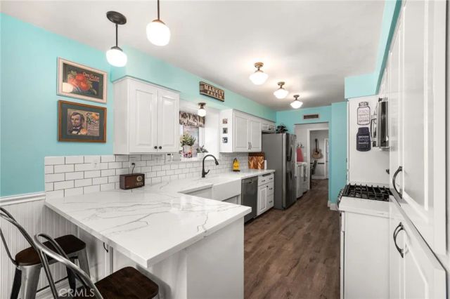 527 Nottingham Drive, Redlands, CA 92373