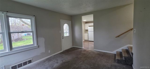 24 Starcrest Drive, Cheektowaga, NY 14225