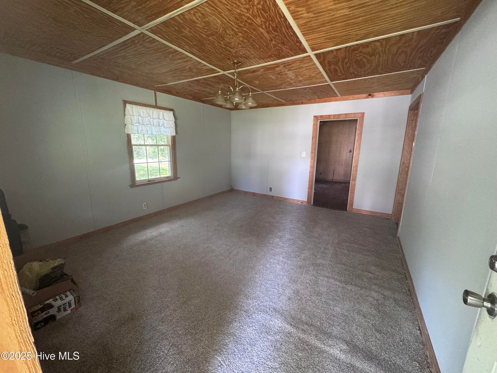 2910 Avalon Road, Rocky Mount, NC 27801