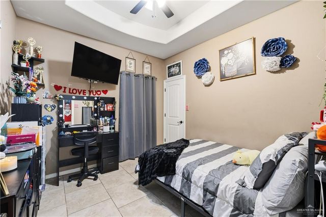 816 E Azucar Avenue, Pharr, TX 78577