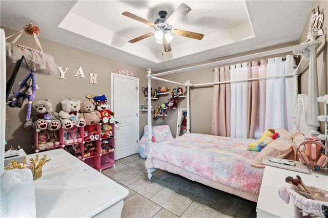 816 E Azucar Avenue, Pharr, TX 78577