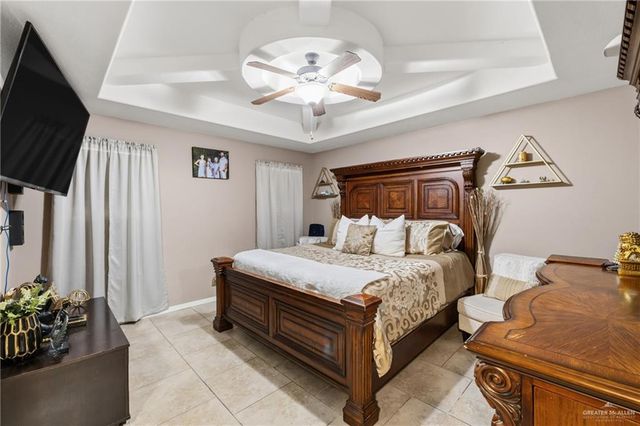 816 E Azucar Avenue, Pharr, TX 78577