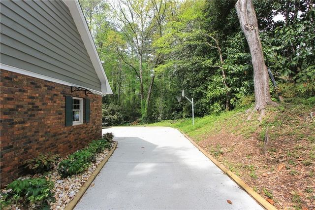1365 Timberland Drive, Marietta, GA 30067