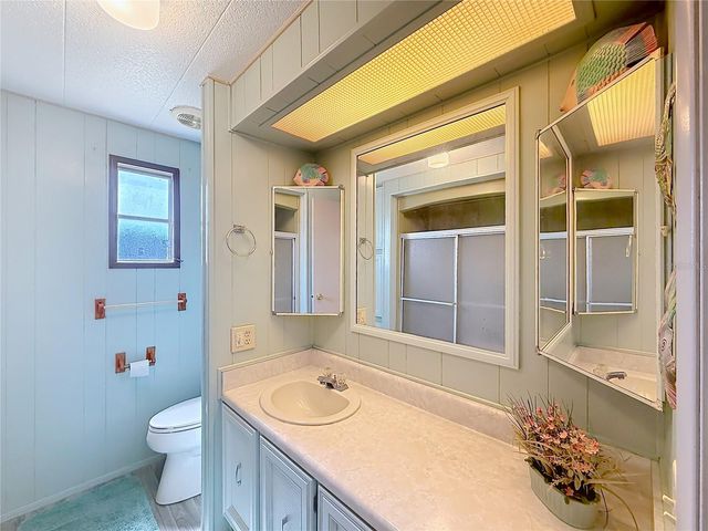 1231 ELKHART CIRCLE, Tavares, FL 32778