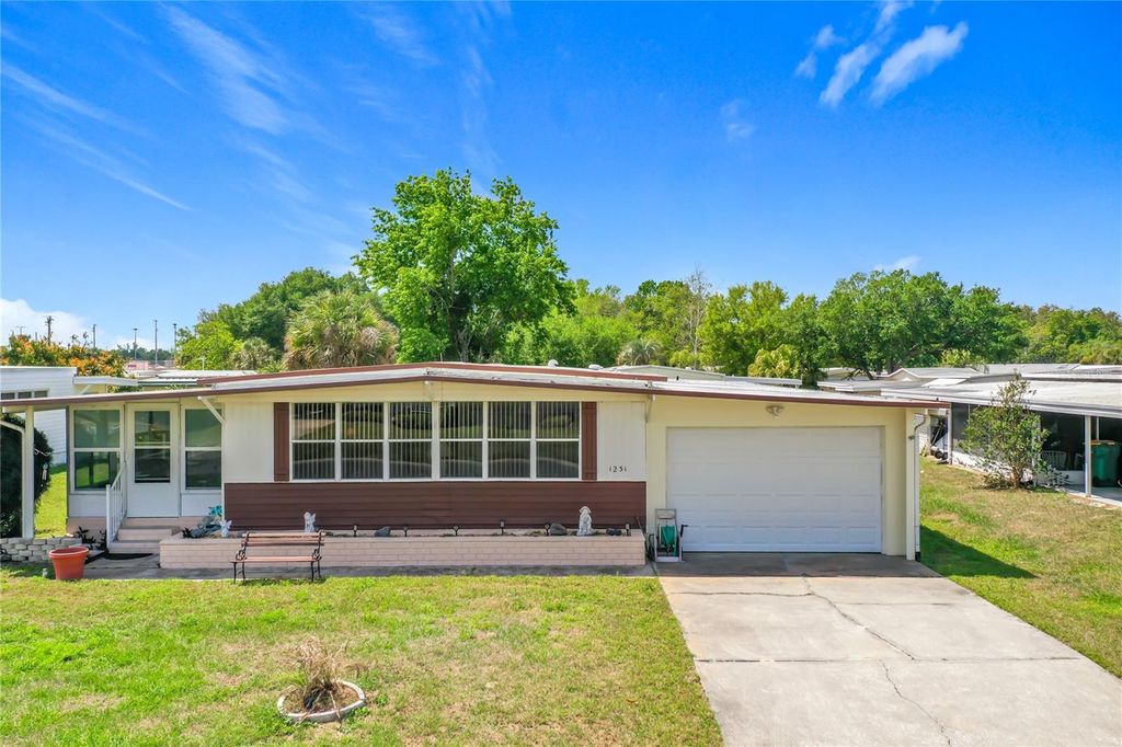 1231 ELKHART CIRCLE, Tavares, FL 32778