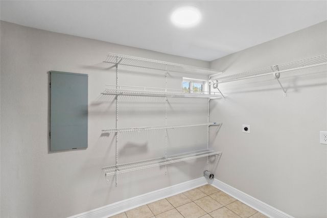 9203 Avenue G, Liverpool, TX 77577