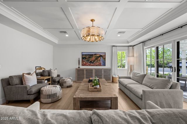 4636 E CALLE VENTURA --, Phoenix, AZ 85018