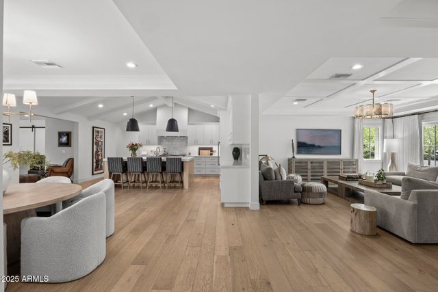 4636 E CALLE VENTURA --, Phoenix, AZ 85018