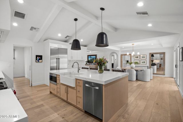 4636 E CALLE VENTURA --, Phoenix, AZ 85018