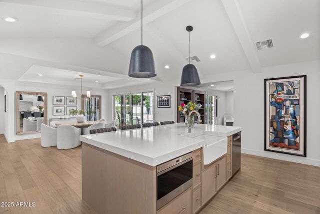 4636 E CALLE VENTURA --, Phoenix, AZ 85018