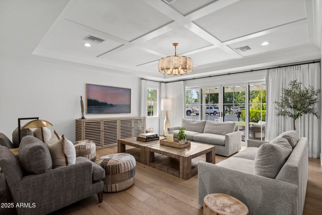 4636 E CALLE VENTURA --, Phoenix, AZ 85018