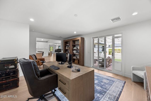 4636 E CALLE VENTURA --, Phoenix, AZ 85018