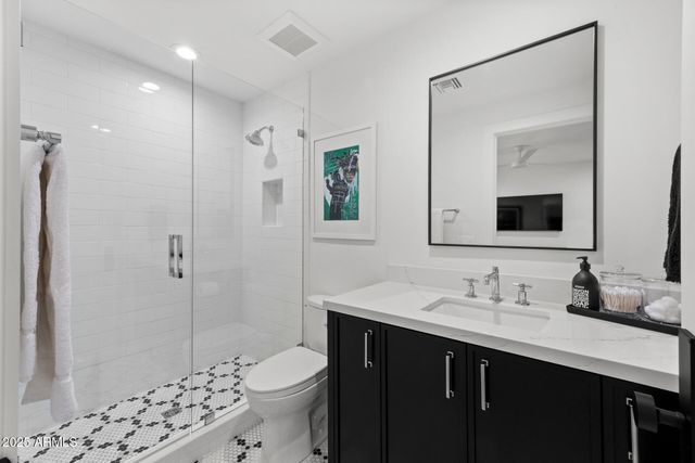 4636 E CALLE VENTURA --, Phoenix, AZ 85018