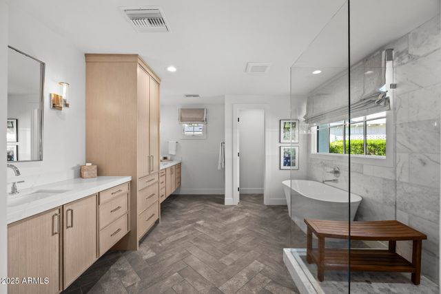 4636 E CALLE VENTURA --, Phoenix, AZ 85018