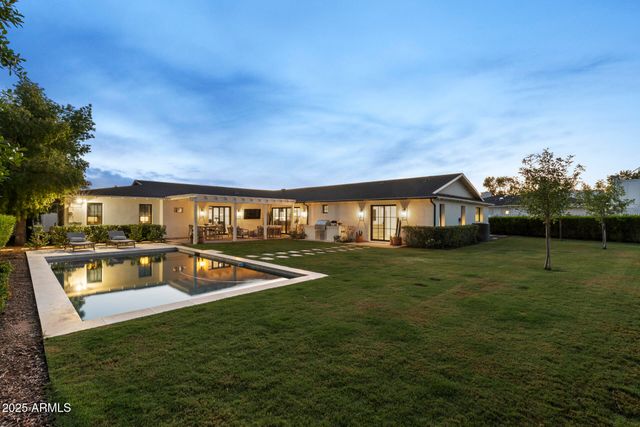 4636 E CALLE VENTURA --, Phoenix, AZ 85018