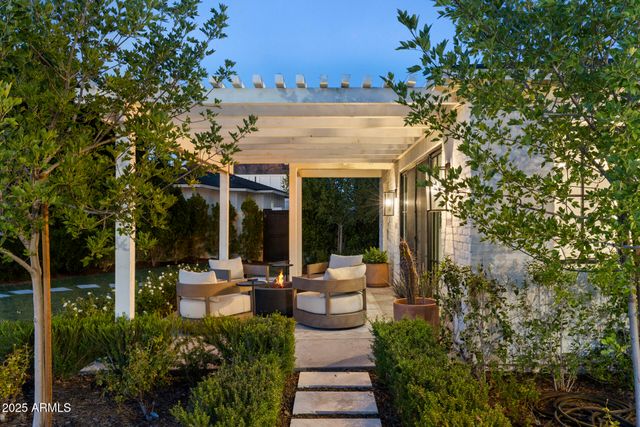 4636 E CALLE VENTURA --, Phoenix, AZ 85018