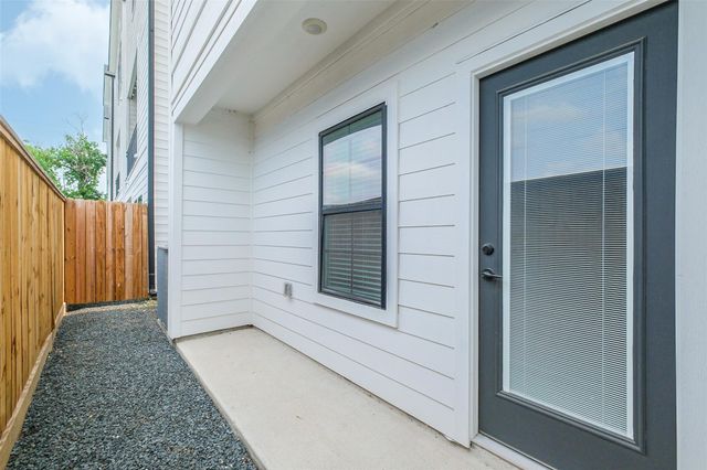 2017 Lou Ellen Lane B, Houston, TX 77018