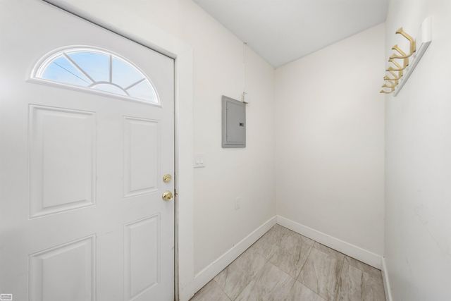 26710 Lehner Street, Roseville, MI 48066