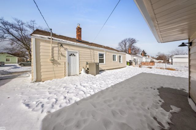 26710 Lehner Street, Roseville, MI 48066