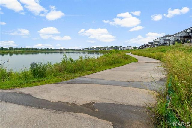 9043 Camino Trail, Cottleville, MO 63304
