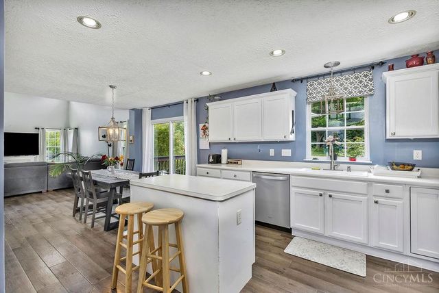 7960 Trinity Shore Circle, Liberty Twp, OH 45044