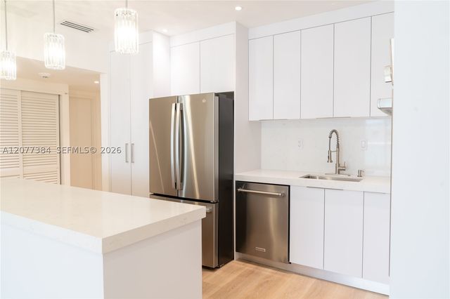 19390 Collins Ave PH-24, Sunny Isles Beach, FL 33160