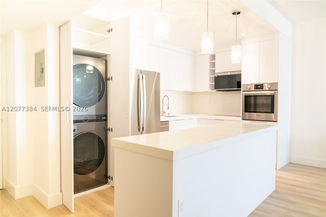 19390 Collins Ave PH-24, Sunny Isles Beach, FL 33160
