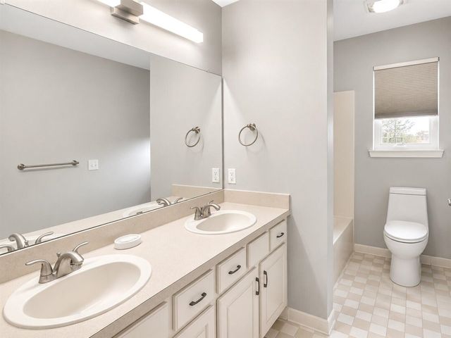 6501 Wisteria Trace, Ann Arbor, MI 48103
