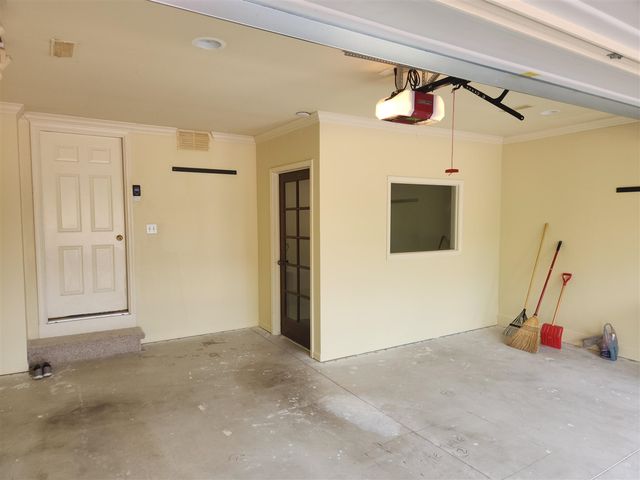 6501 Wisteria Trace, Ann Arbor, MI 48103
