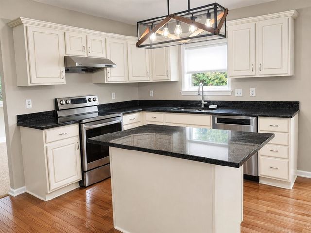 6501 Wisteria Trace, Ann Arbor, MI 48103