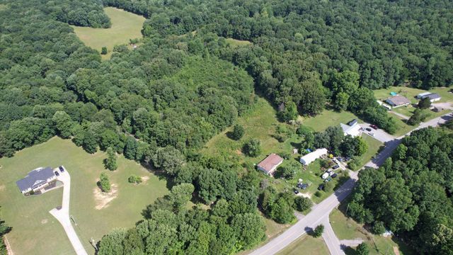 4370 Old Metal Rd, Palmyra, TN 37142
