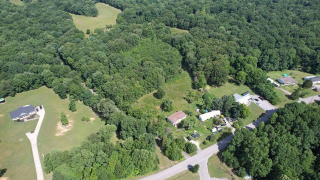 4370 Old Metal Rd, Palmyra, TN 37142