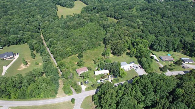 4370 Old Metal Rd, Palmyra, TN 37142