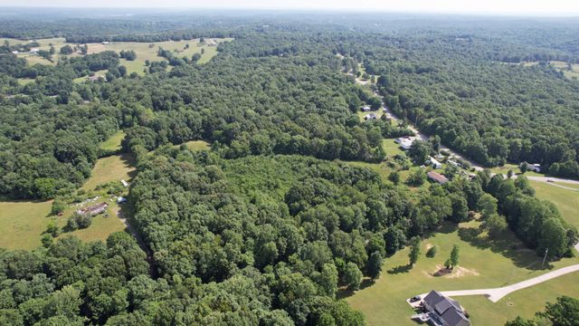 4370 Old Metal Rd, Palmyra, TN 37142