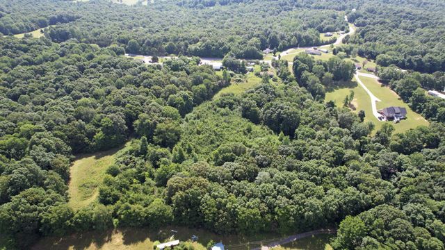 4370 Old Metal Rd, Palmyra, TN 37142