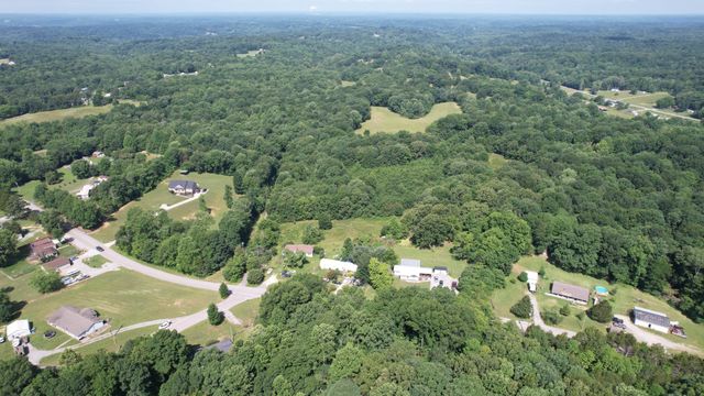 4370 Old Metal Rd, Palmyra, TN 37142