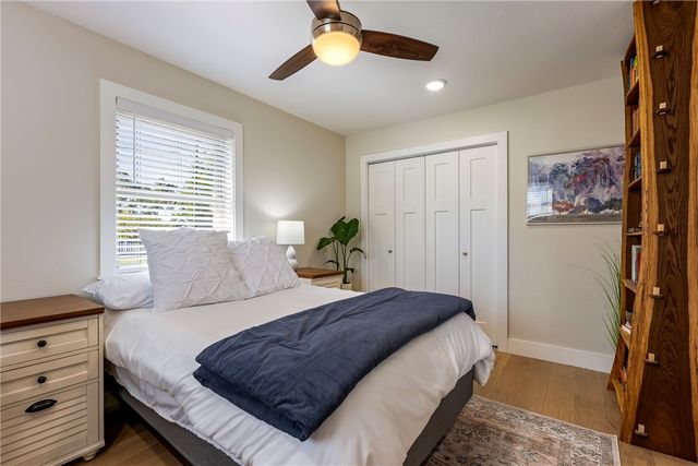 2004 Oakwood Avenue, Bentonville, AR 72712