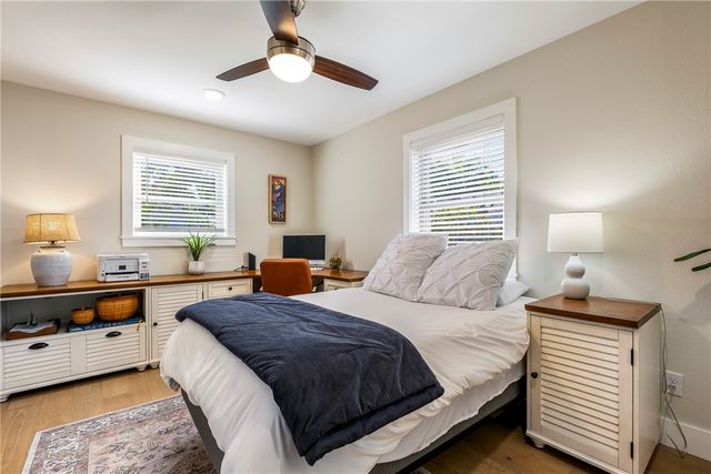 2004 Oakwood Avenue, Bentonville, AR 72712