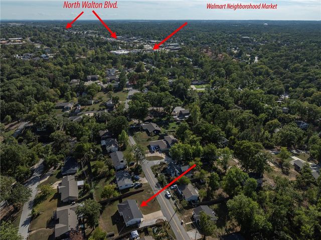 2004 Oakwood Avenue, Bentonville, AR 72712