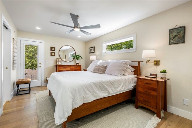 2004 Oakwood Avenue, Bentonville, AR 72712